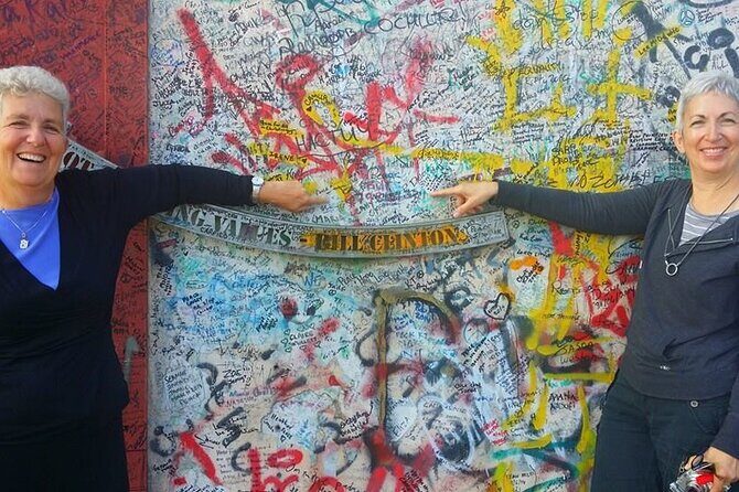 Belfast Black Cab Taxi 2Hr private tour with original guides - A Closer Look at the Belfast Black Cab Tour