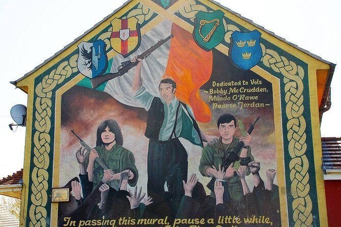 Belfast Black Taxi Tour of Murals and Peace Walls 2 hours - What to Expect from the Belfast Black Taxi Tour
