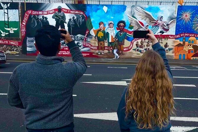 Belfast Black Taxi Tour of Murals and Peace Walls 2 hours - Who Would Benefit Most from This Tour?