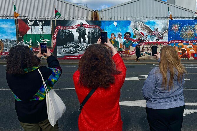 Belfast Black Taxi Tour of Murals and Peace Walls 2 hours - Frequently Asked Questions