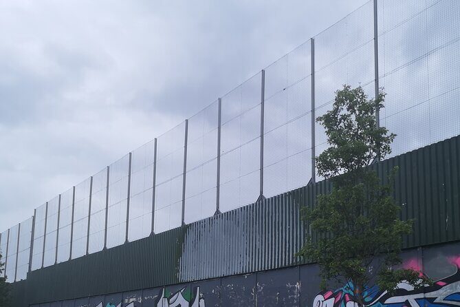 Belfast black taxi tours - What to Expect on the Belfast Black Taxi Tour