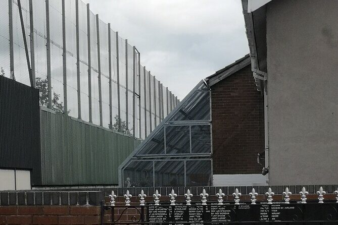 Belfast black taxi tours - Why This Tour Offers More Than Just Sightseeing