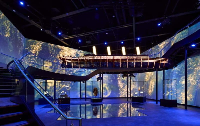 Belfast Day Tour with Peace walls, Titanic & Irish whiskey - Key Points