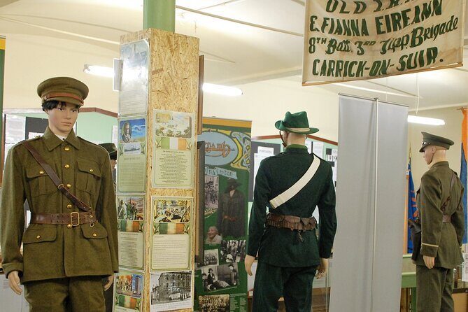 Belfast Famous Black taxi political mural peace wall tour 2 hour - Authentic Traveler Feedback