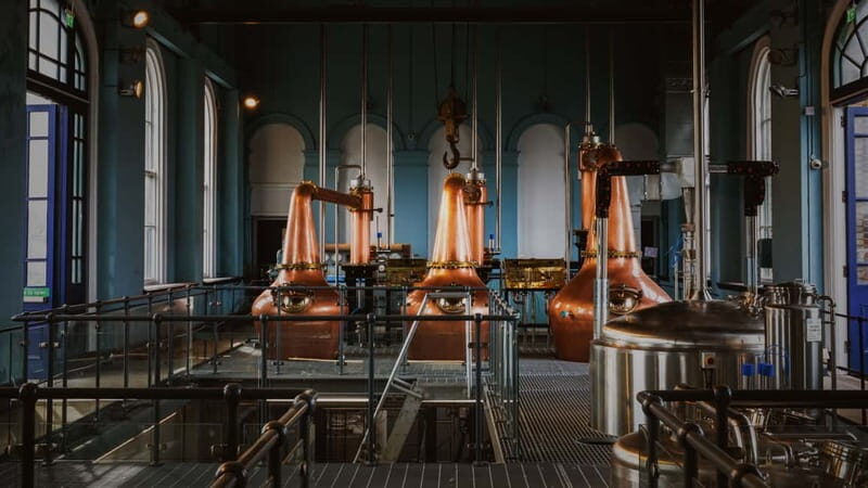 Belfast Giant's Causeway and Titanic Distillery Whiskey Tour - Key Points