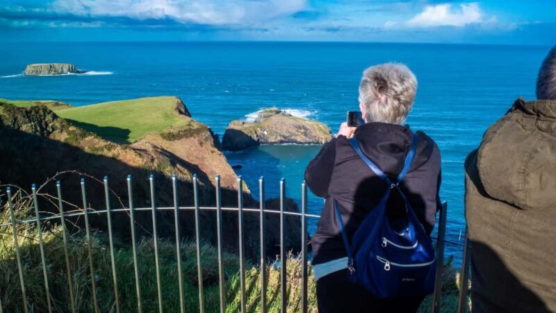 Belfast: Giant's Causeway & Irish Castles Tour -WIFI onboard - The Value for Money