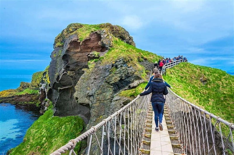 Belfast: Giant's Causeway Tour and 2-Day Open Top-Bus Tour - Key Points