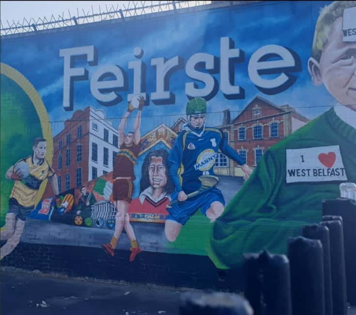 Belfast: Murals Taxi Tour - Key Points