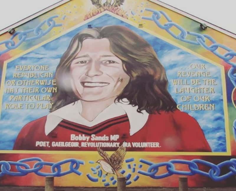 Belfast: Murals Taxi Tour - The Peace Line and Peace Wall: Why the Barrier Gets Locked