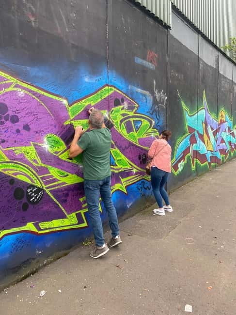 Belfast: Peacewall and Political History Black Taxi Cab Tour - Practical Details