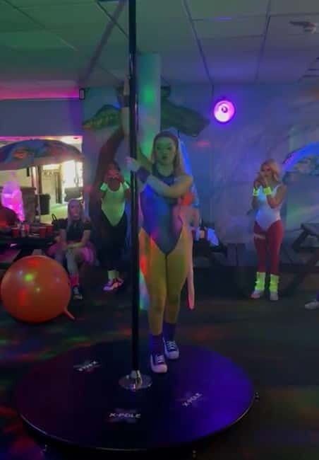 Belfast Pole Dancing Class in City Centre (Perfect for Hens) - What to Expect from the Belfast Pole Dancing Class