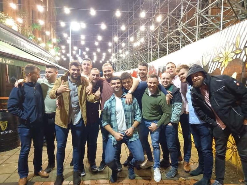 Belfast: Pub Crawl and Bar Walking Tour with Two Drinks - Key Points