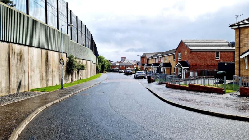 Belfasts Troubles Walking Tour - Key Points: