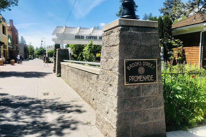 Bend Team Trivia Hunt: New 2024 Mobile Game App! - Price and Value