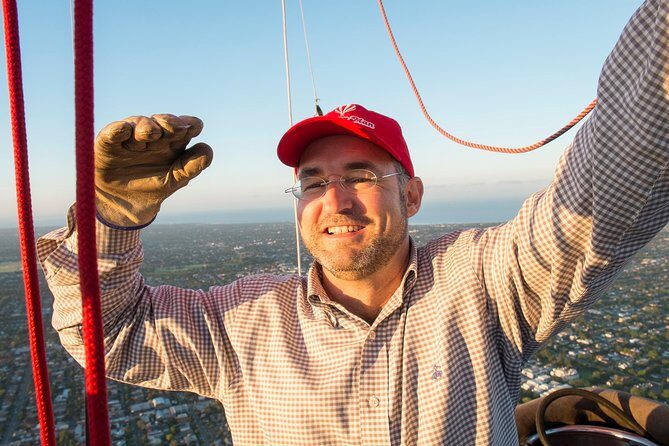 Bendigo Premium Balloon Flight plus buffet champagne breakfast - What to Expect from the Hot Air Balloon Experience