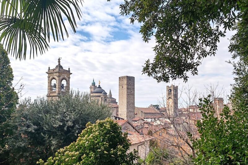Bergamo: Upper Town Guided Tour with French-speaking Guide - What to Expect on Your Bergamo Tour