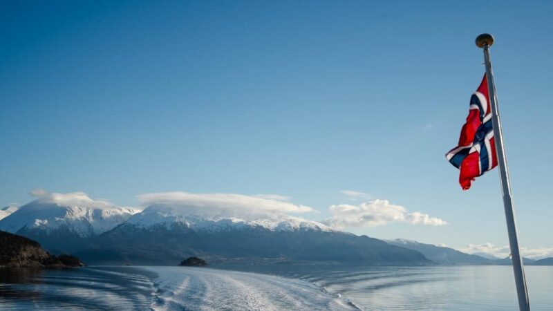 Bergen: Cruise to beautiful Rosendal by the Hardangerfjord - The Experience in Detail