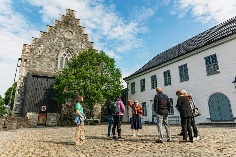 Bergen: Past & Present Small Group Guided Walking Tour - Where the food advice fits in (and why it’s useful)