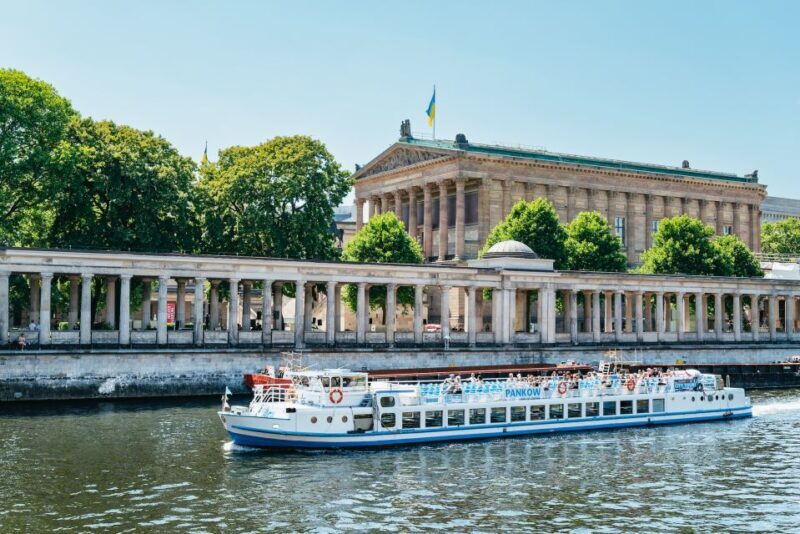 Berlin: 1-Hour City Tour by Boat with Guaranteed Seating - FAQs