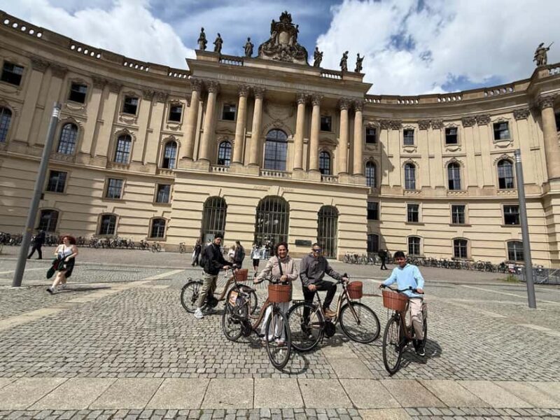 Berlin: 3.5-hour bike tour  A journey through time in the capital - Analyzing the Value