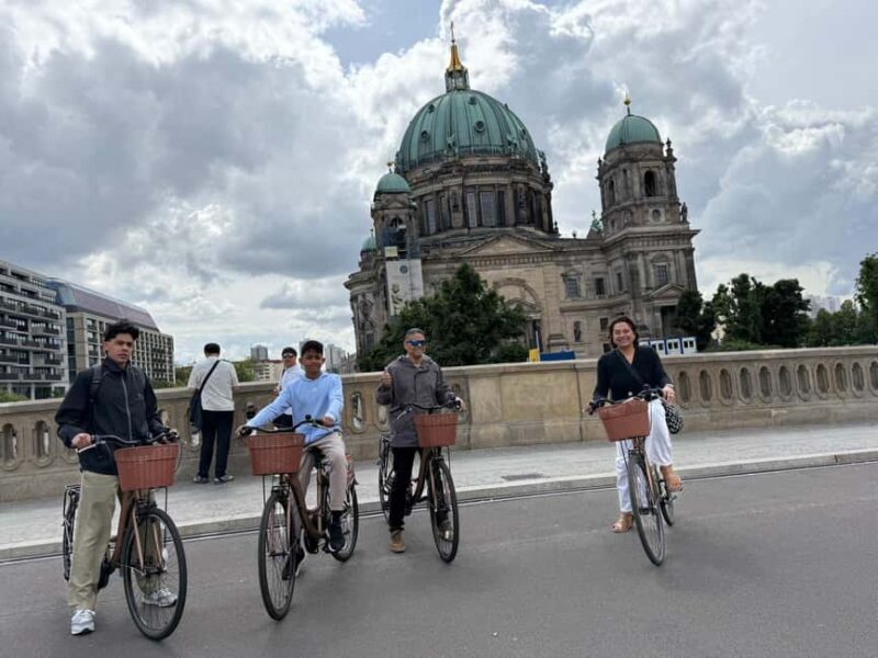 Berlin: 3.5-hour bike tour  A journey through time in the capital - FAQs
