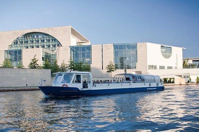 Berlin 3-Course Dinner Cruise - FAQ