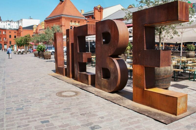 Berlin: Alternative Berlin Walking Tour - A Deep Dive into the Alternative Berlin Experience