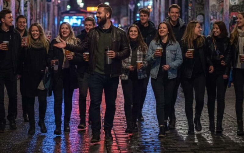 Berlin: Alternative Pub Crawl, Bars, Beats & Insider Stories - A Deep Dive into the Itinerary