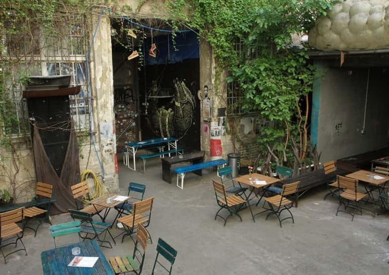 Berlin: Alternative & Street Art Tour - Key Points