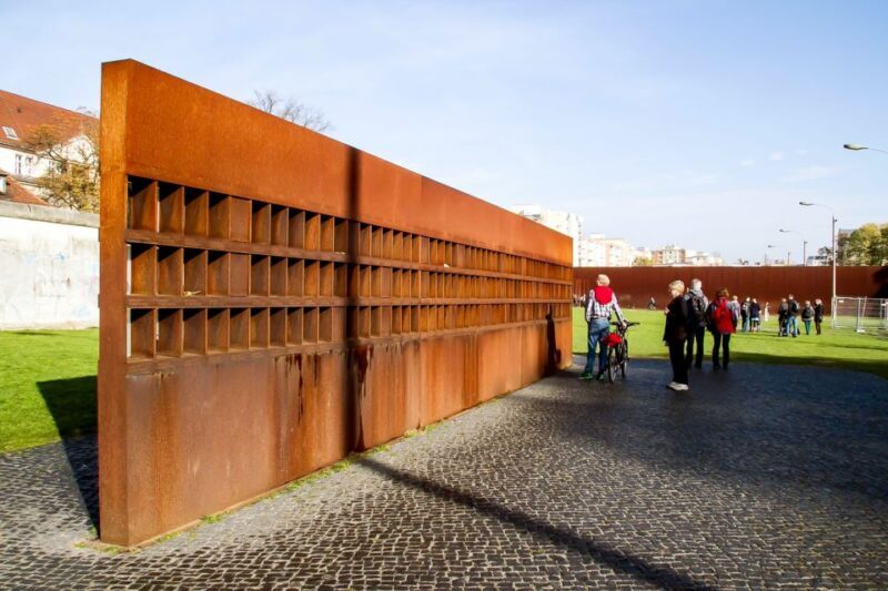 Berlin: Berlin Wall Tour Berlin East West - What to Expect on the Berlin Wall Tour