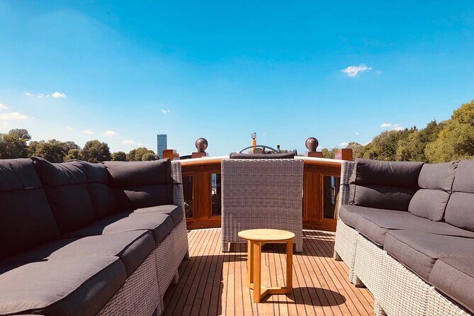 Berlin Boot Sightseeing Tour on Electric Private Yacht - The Itinerary: A Well-Structured Water Tour