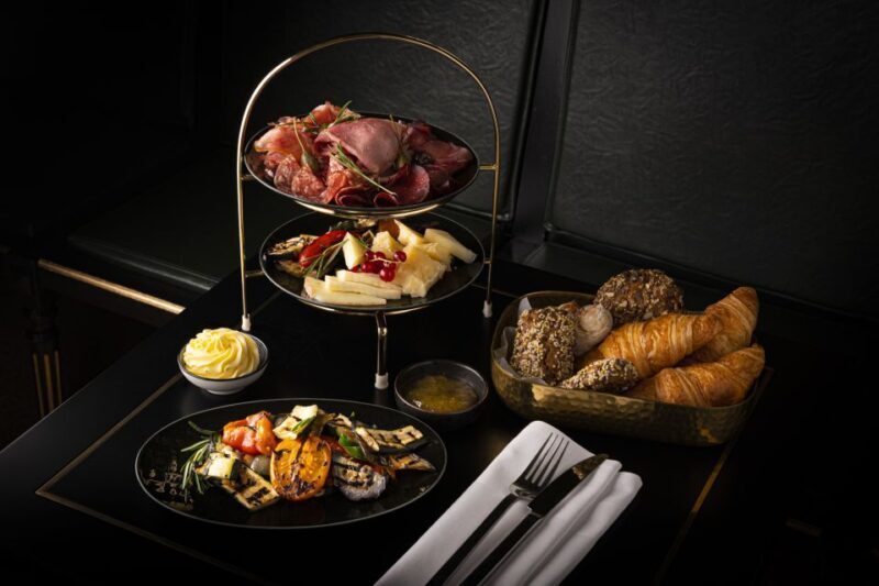 Berlin: Breakfast at Café Wintergarten - The Practical Details