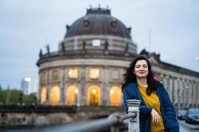 Berlin by Night: Private Photoshoot at Illuminated Cityscape - Practical Tips for Booking and Enjoying