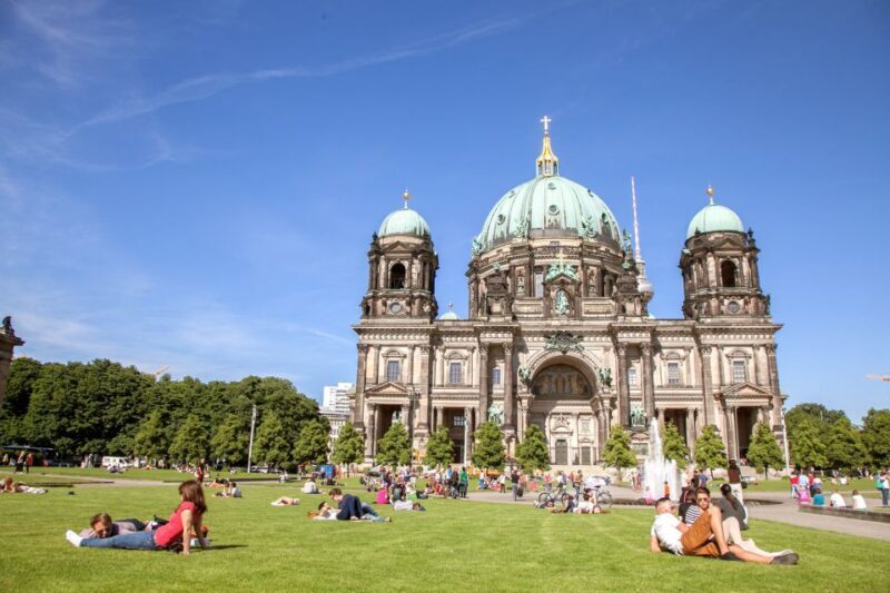 Berlin: City Center Walking Tour - Exploring Berlin’s Heart in Just 2.5 Hours