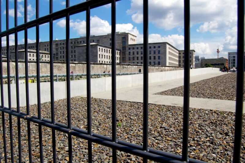 Berlin: City Center Walking Tour - Authentic Traveler Feedback