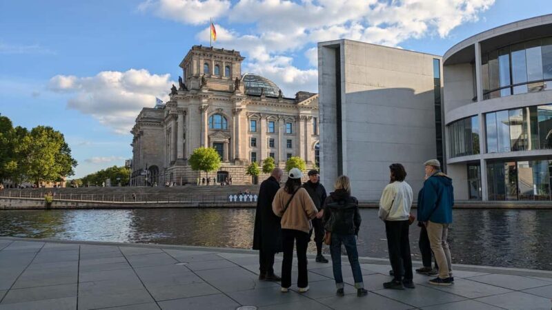 Berlin City walk Government District and Places of Democracy - From Start to Finish: What to Expect