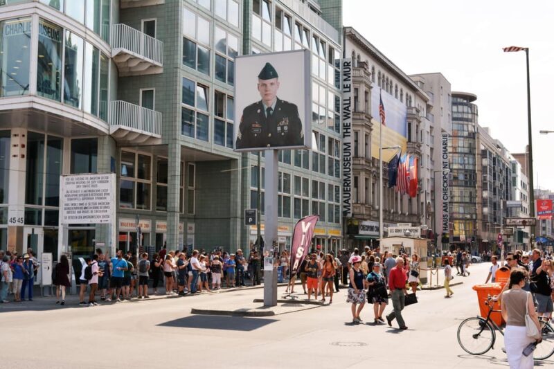 Berlin: Cold War History and Berlin Wall Guided Walking Tour - FAQ
