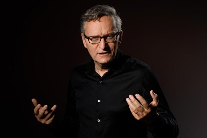 Berlin: Die Stachelschweine - Frank Lüdecke - Träumt Weiter - Practical Tips for Visitors