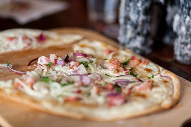 Berlin: Downtown Food Tour with 8 Authentic Local Tastings - Key Points