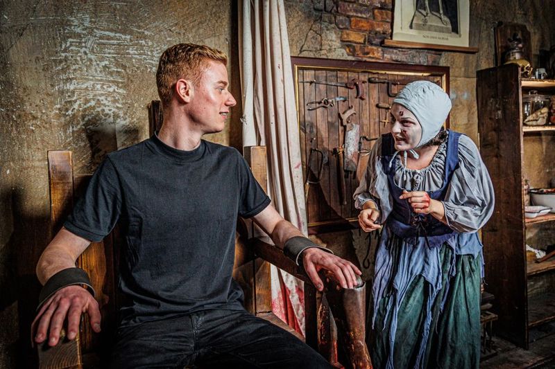 Berlin Dungeon: Entrance Ticket - The Hohenzollern Labyrinth: history as a live obstacle course