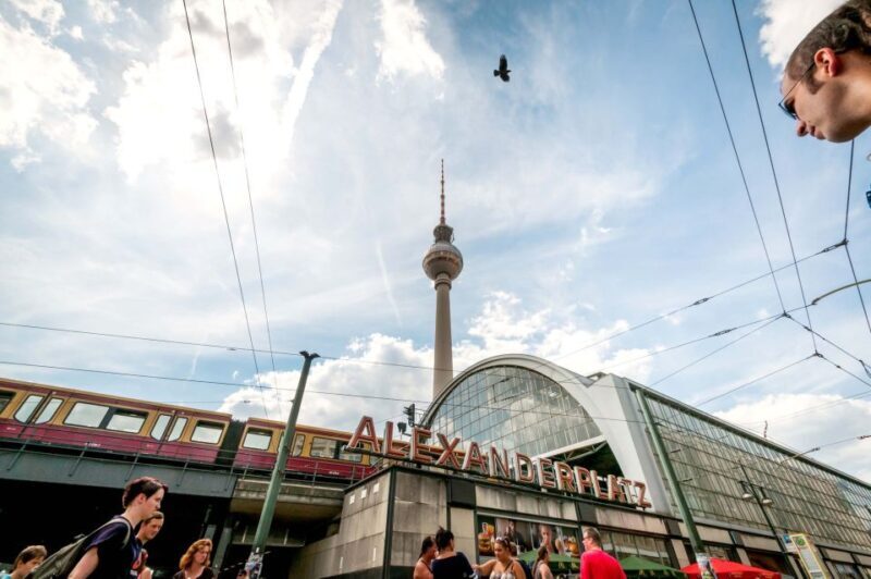 Berlin: East and West Hop-On Hop-Off Bus Tour & mulled wine - Who Should Consider This Tour?