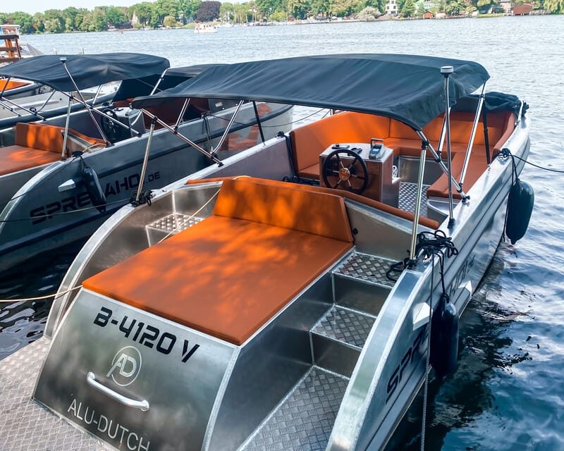 Berlin: Electric Boat Rental for self-driving 4 hrs - The Price and What You Get