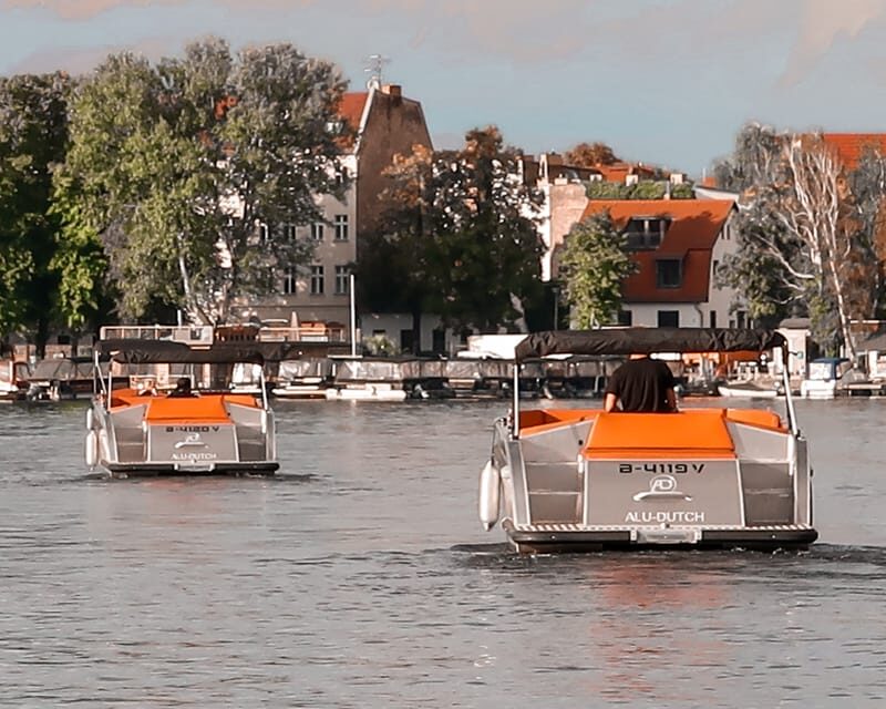 Berlin: Electric Boat Rental for self-driving 4 hrs - Who Will Love This?