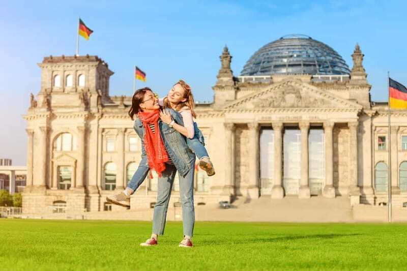 Berlin Essentials: Private Photoshoot at Berlin's top sites - Why Are These Photos Special?