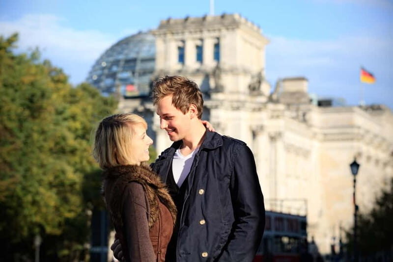 Berlin Essentials: Private Photoshoot at Berlin's top sites - Who Should Consider This?