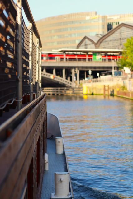 Berlin: Evening Sightseeing River Cruise on the Spree - Key Points