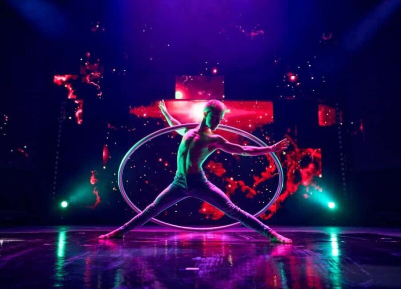 Berlin: "Flying Lights" - incl. Flying Steps  Variety Show - FAQ about "Flying Lights" at Wintergarten Varieté