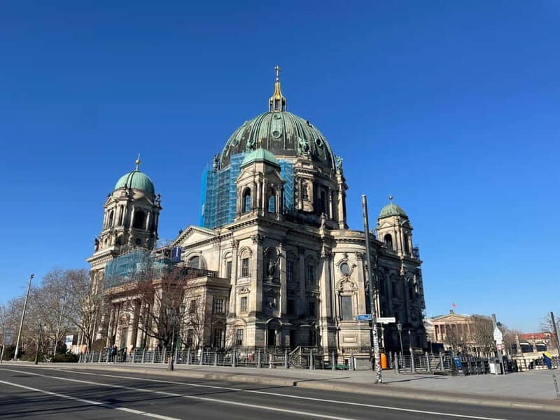 Berlin Food Tour with Full Meal and Beer - Visiting Historic and Trendy Spots