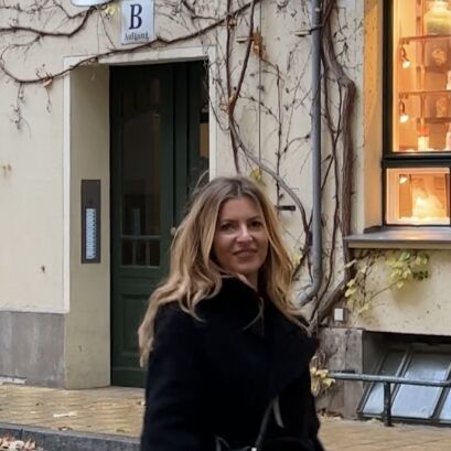 Berlin: Hidden Backyards Guided Walking Tour - What to Expect from the Experience