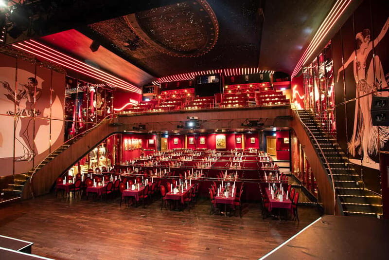 Berlin: Highlight Show "FLYING LIGHTS" - Variety Show - What to Expect from the "FLYING LIGHTS" Show